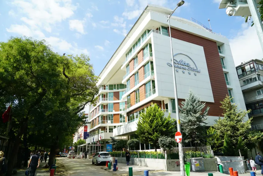 Alba Hotel - Image 1