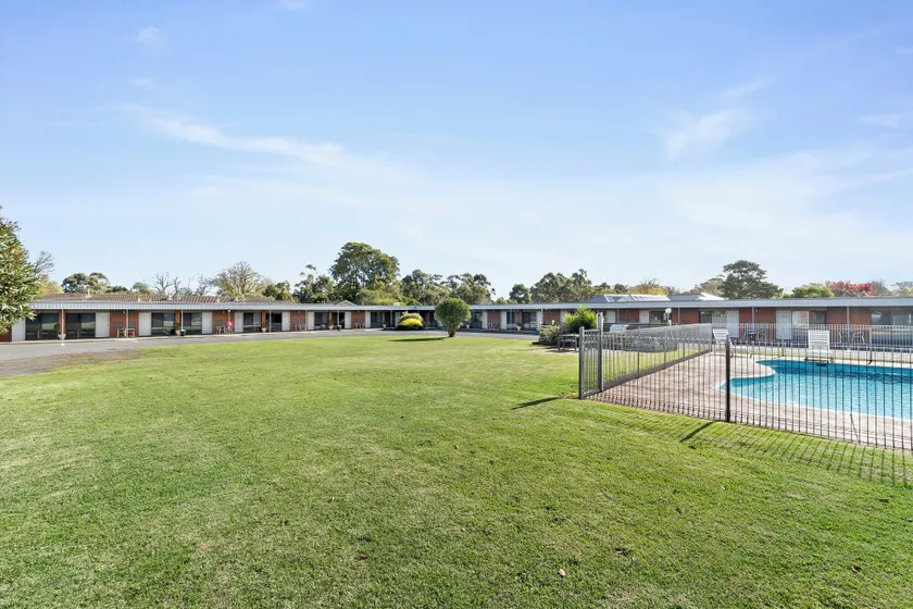 Baronga Motor Inn - Image 1