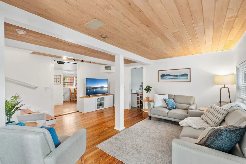 1061 Louisiana Avenue - Image 1