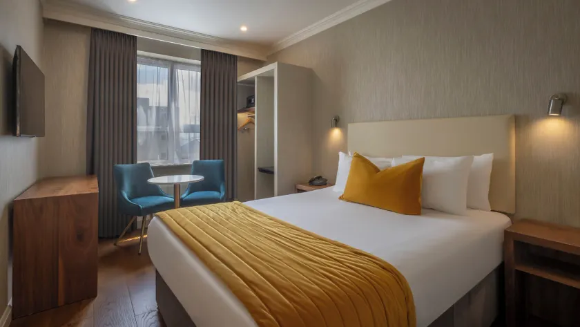Eyre Square Hotel - Image 1
