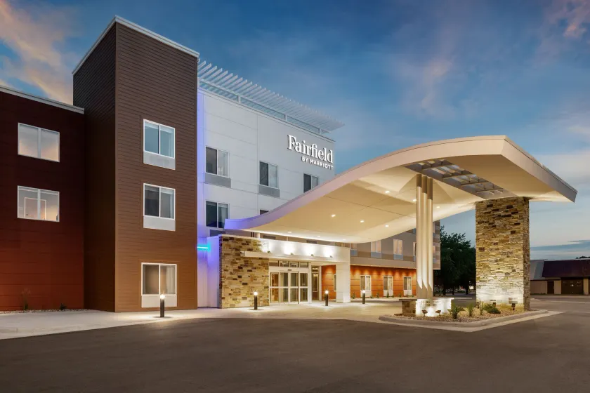 Fairfield by Marriott Inn & Suites Yankton - Image 1
