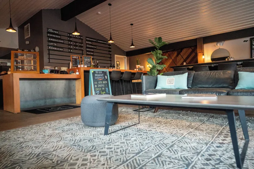 Trailhead Lodge - Lobby