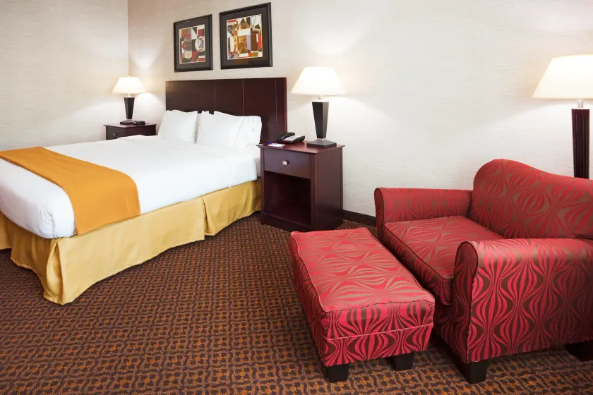 Holiday Inn Express & Suites Carrollton by IHG - Zimmer