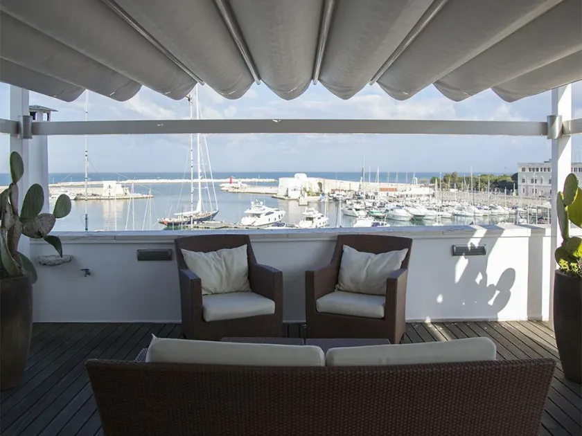 B&B Suite Home Trani - Image 1