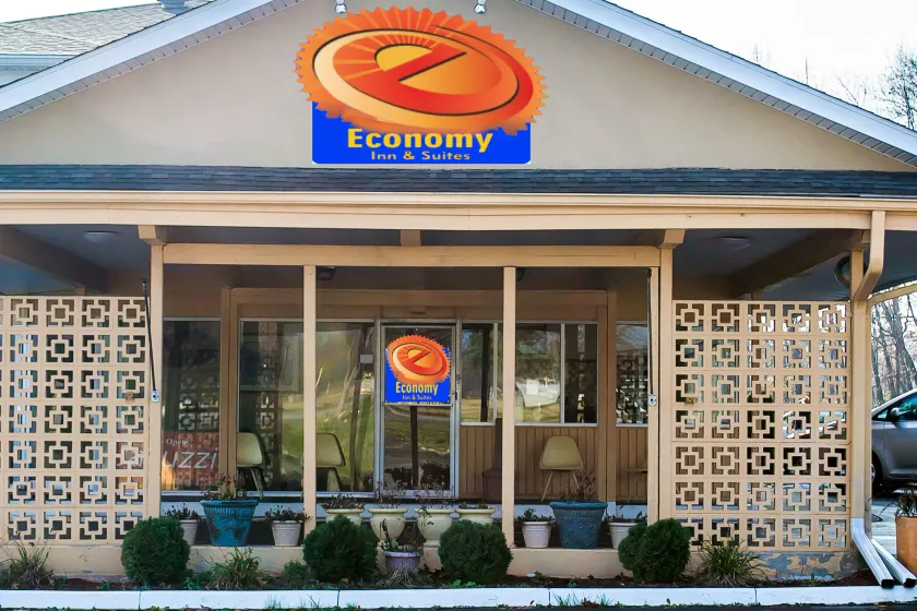 Economy Inn & Suites - Image 1