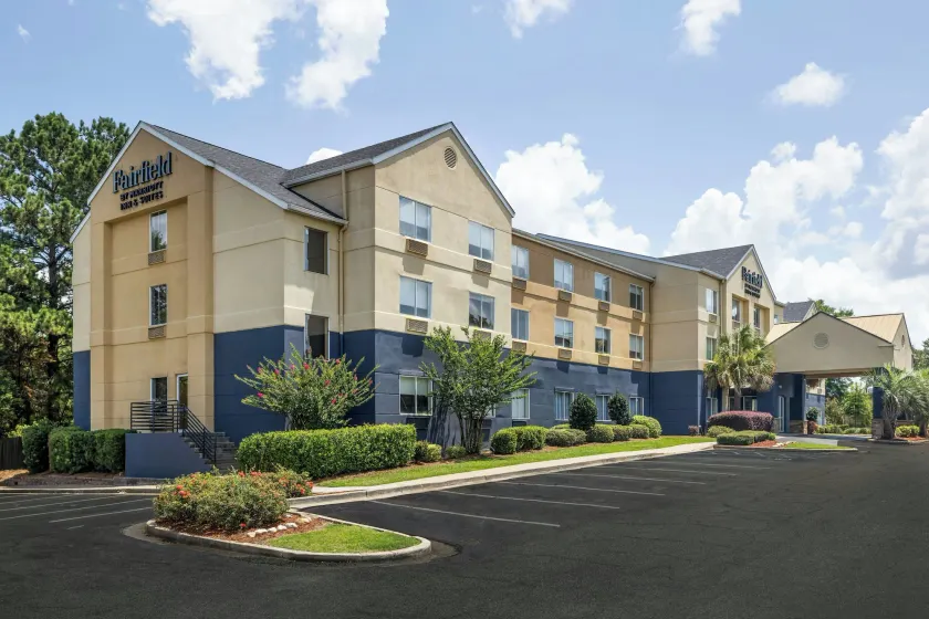 Fairfield Inn & Suites Hattiesburg / University - Image 1