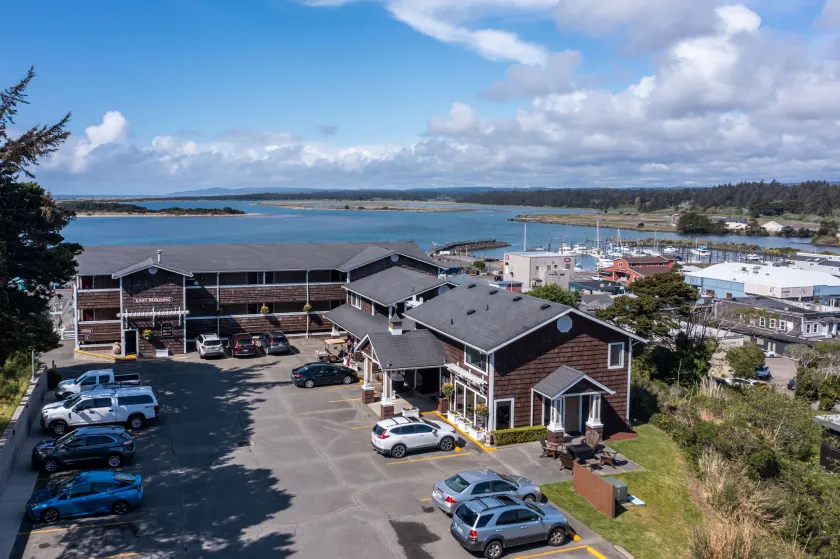 Bandon Inn - Image 1