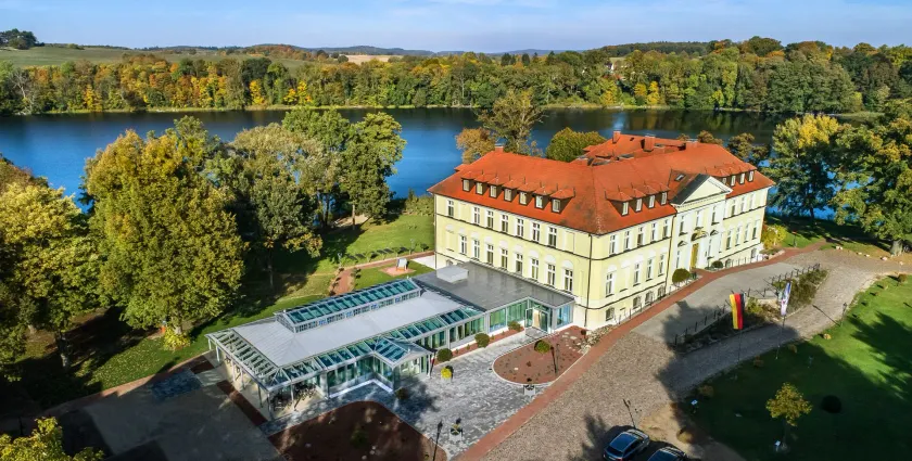 Seeschloss Schorssow - Image 1