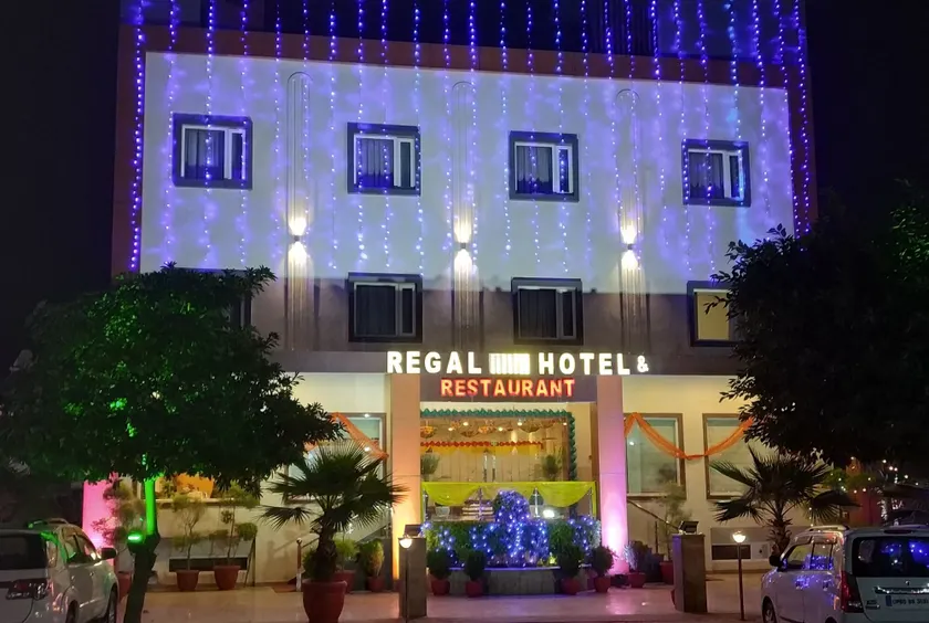 Regal Hotel and restaurant - Image 1
