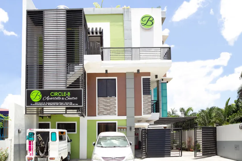 Circle-b Apartelle & Suites - Image 1