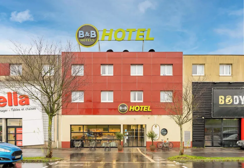 B&B HOTEL Maubeuge-Louvroil - Image 1