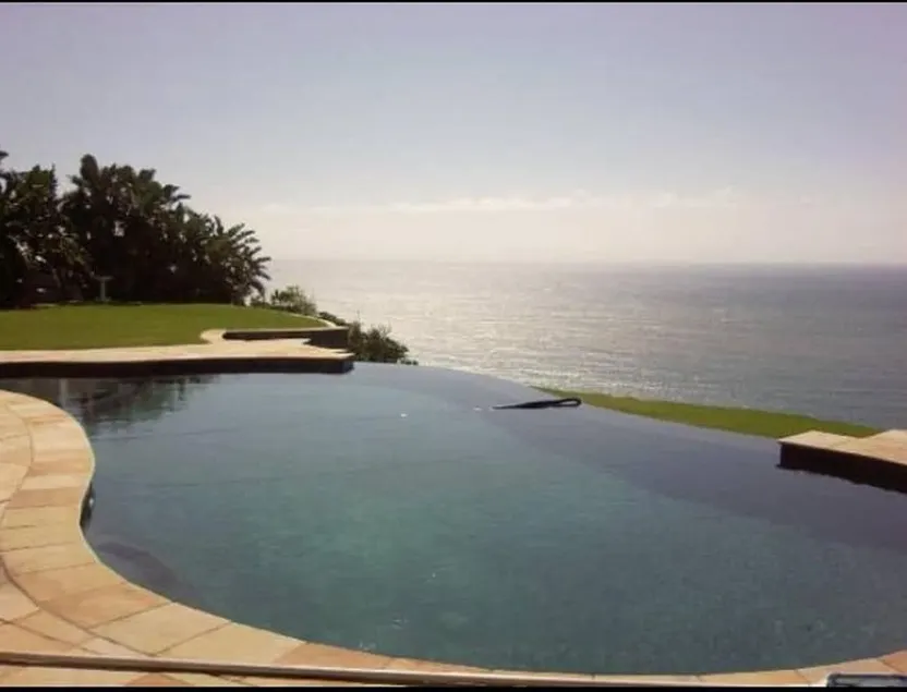 Luxury Beach Apartments - Image 1