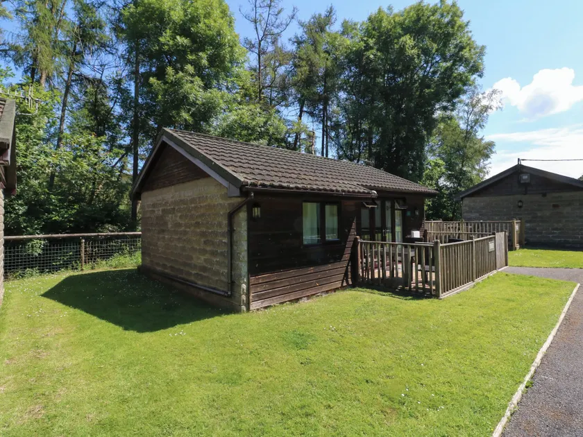 9 Manleigh Park - Image 1
