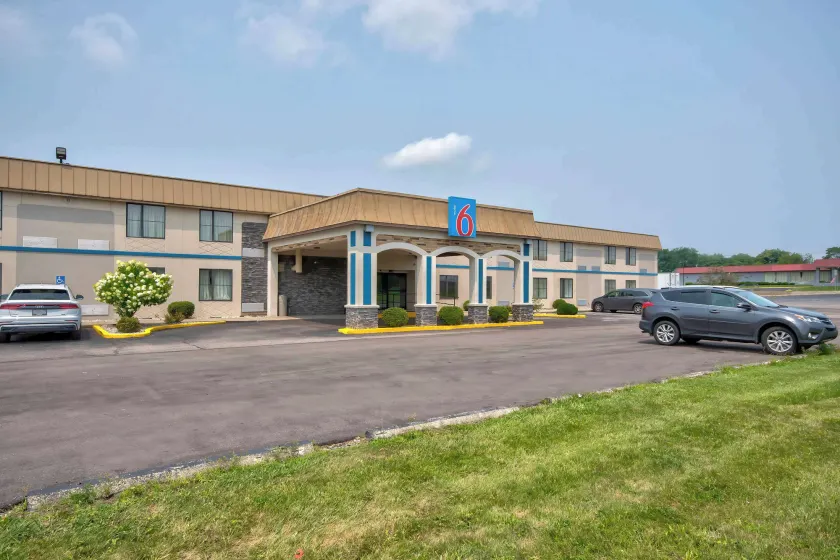 Motel 6-Springfield, OH - Image 1