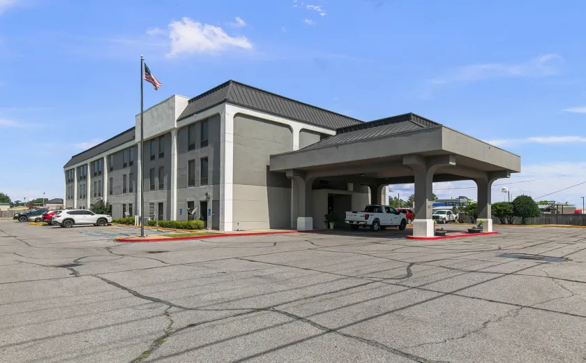 Quality Inn Cleveland, MS - Image 1