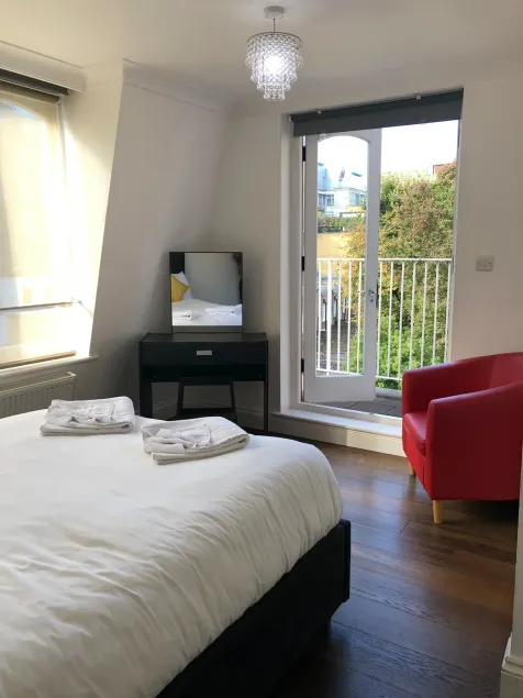 Hans road Apartment - Image 1