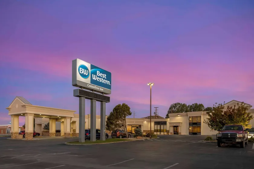 Best Western Cotton Tree Inn - Image 1