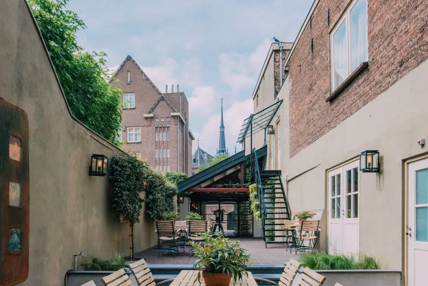 Uylenhof Hotel - Image 1