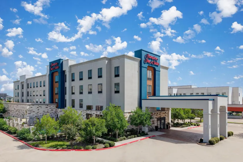 Hampton Inn & Suites Houston/Pasadena - Image 1