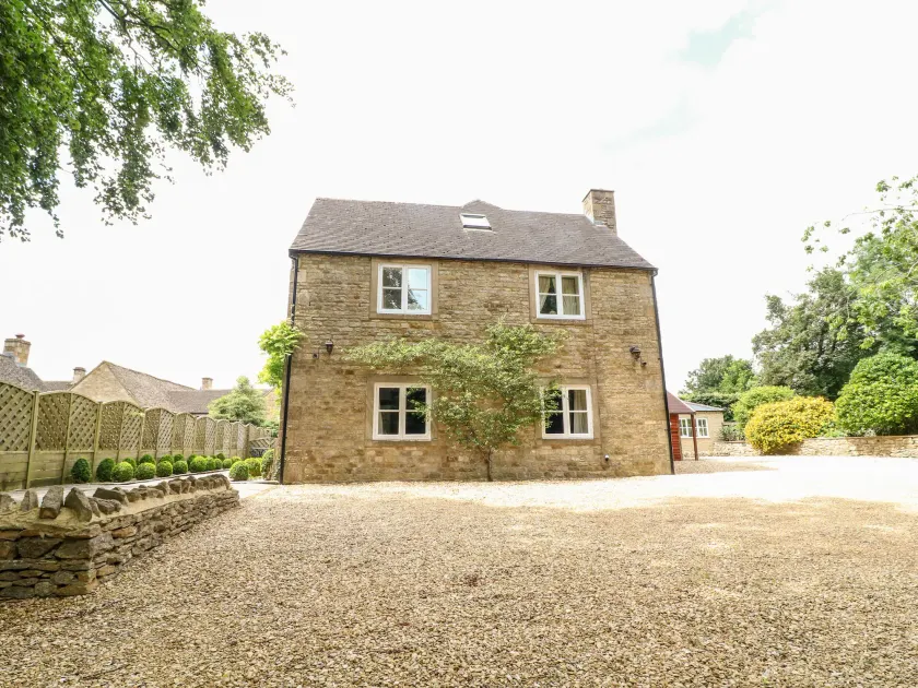 South Hill Farmhouse - Image 1