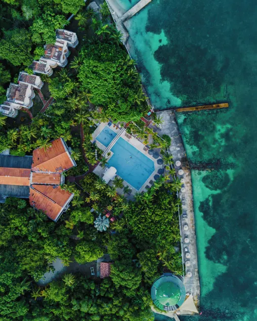 Hotel Cocoliso Island Resort - Image 1