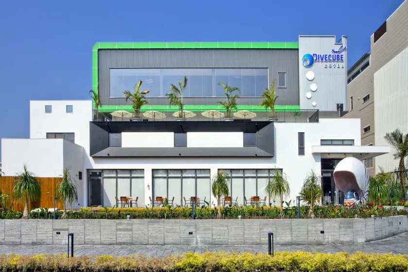 Divecube Hotel - Image 1