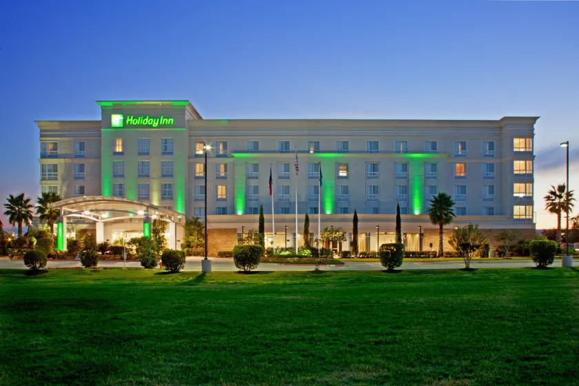Holiday Inn & Suites College Station-Aggieland by IHG - Image 1