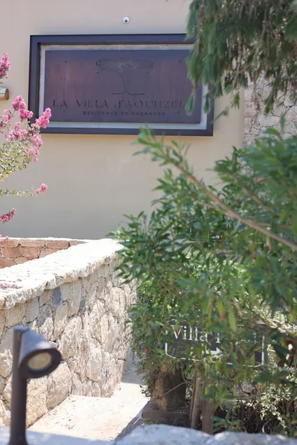 La Villa - Image 1