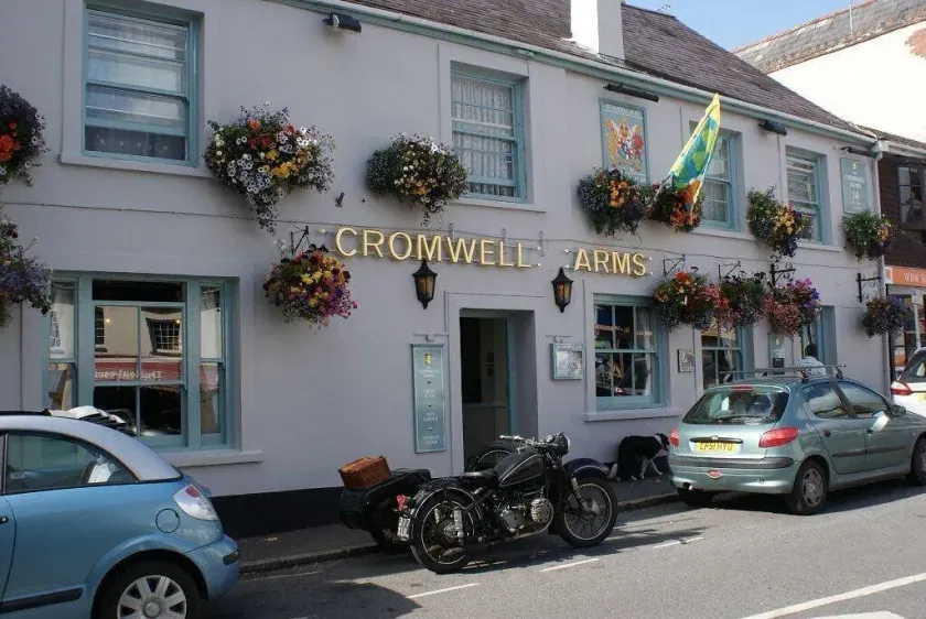Cromwell Arms - Image 1