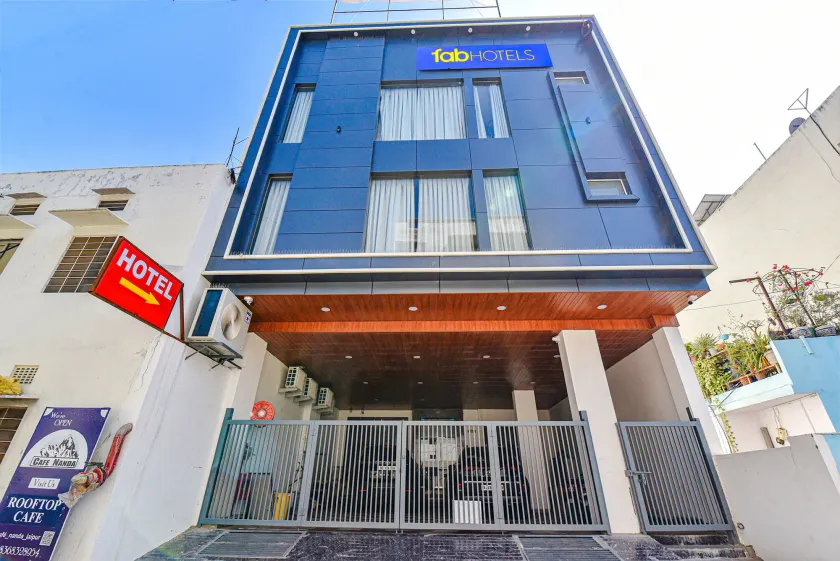 Fabhotel Deep Palace - Image 1
