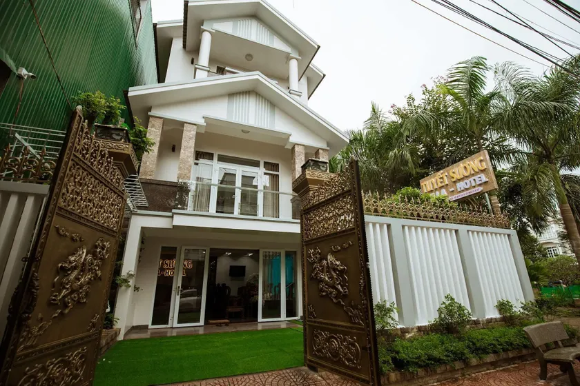 Tuyet Suong Villa Hotel - Image 1