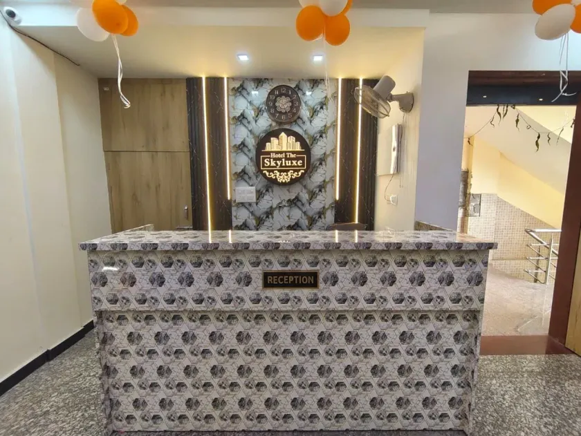 Hotel The Skyluxe - Hall