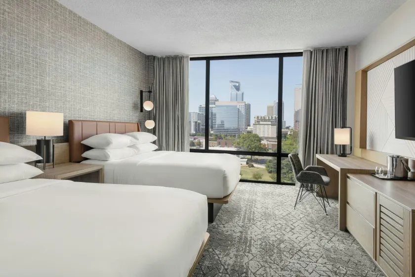 Sheraton Charlotte Hotel - Image 1