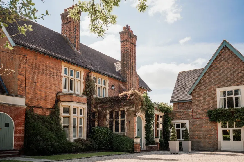 Pontlands Park Hotel - Image 1
