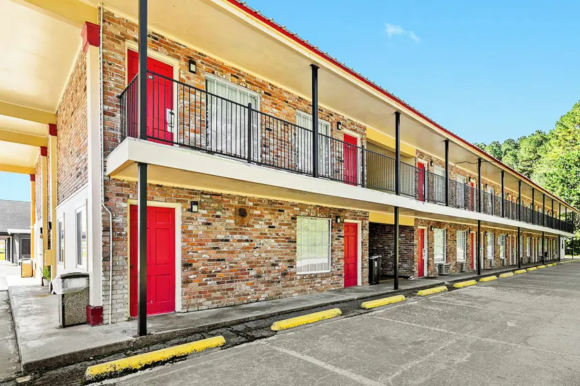 Jeffersonian Motor Inn by Townhouse, Prentiss MS - Image 1
