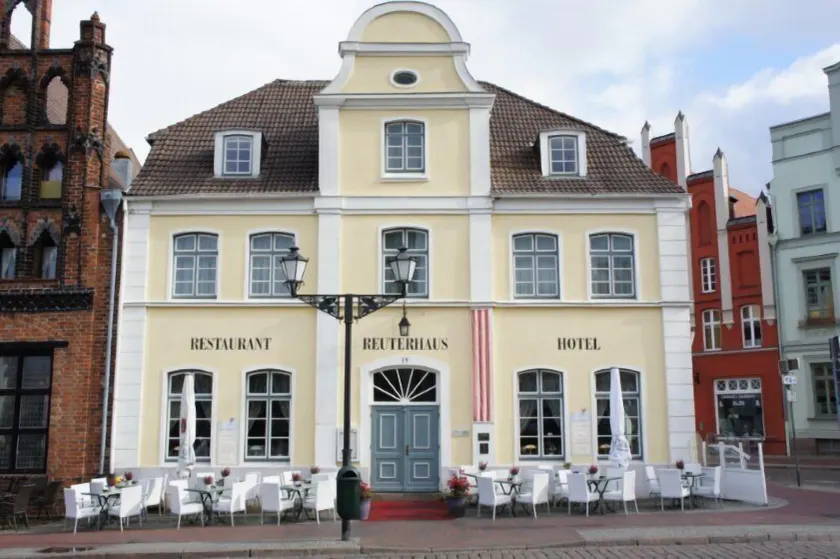 Hotel Reuterhaus Wismar - Image 1
