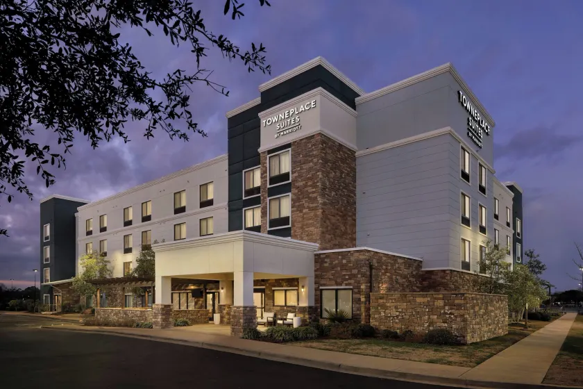 TownePlace Suites by Marriott Alexandria - Image 1