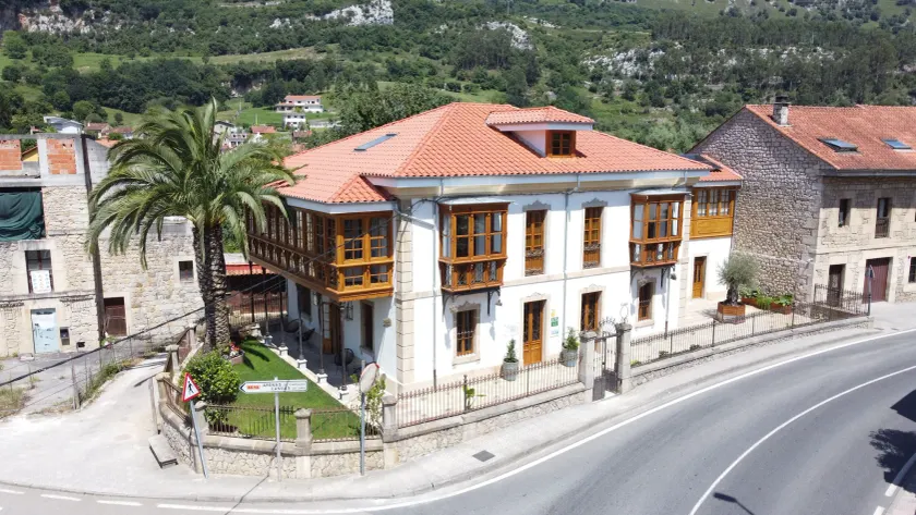Loben Apartamentos  - Image 1