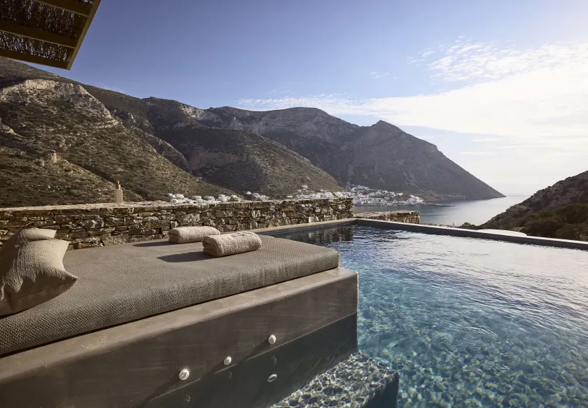 Apsila Pool Suites - Image 1