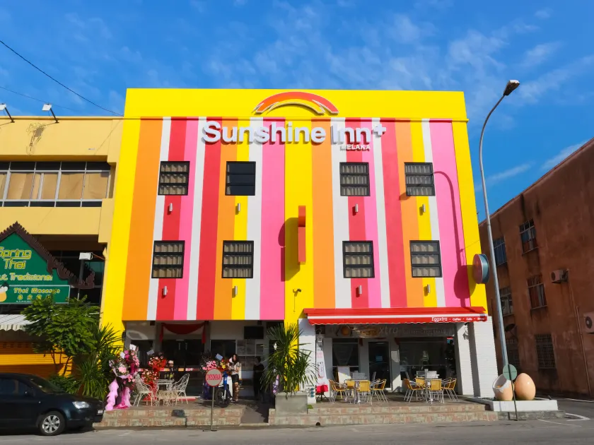 Sunshine Inn Plus - Image 1