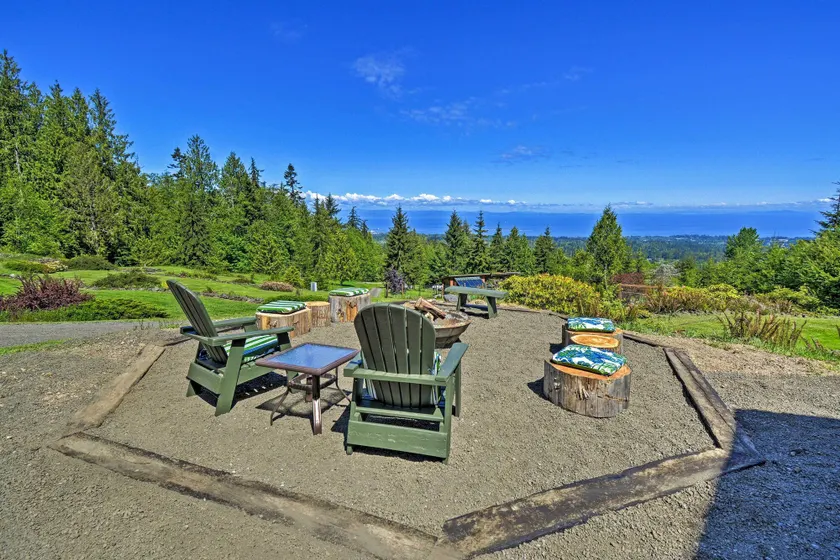 Picturesque Port Angeles Cabin w/ Fire Pit! - Image 1