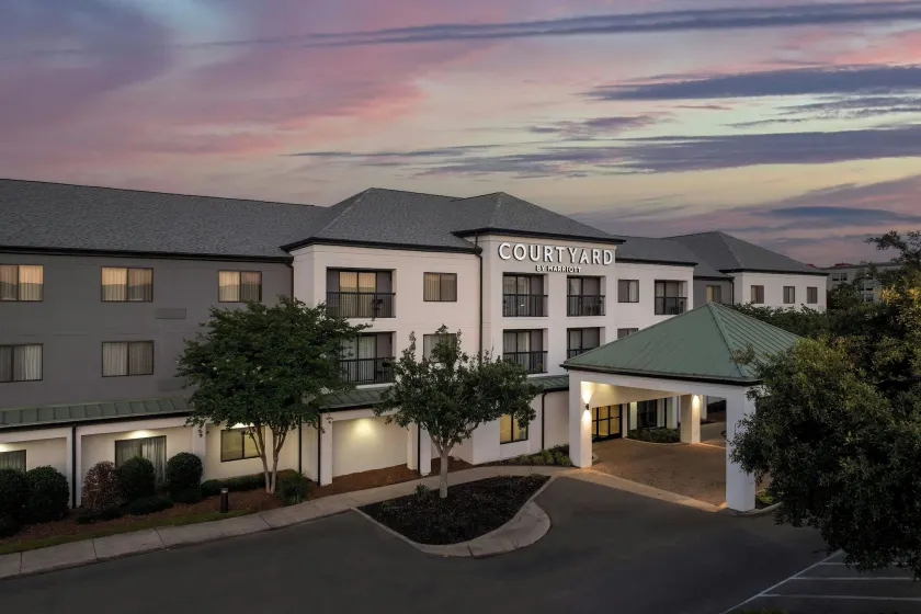 Courtyard by Marriott Hattiesburg - Image 1