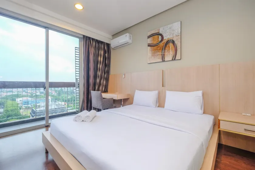 Exclusive and Comfy Studio Kemang Mansion Apartment By Travelio - Image 1