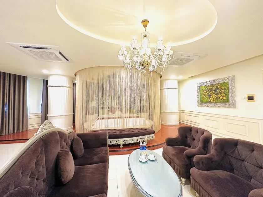 Viet Uc Hotel - Image 1
