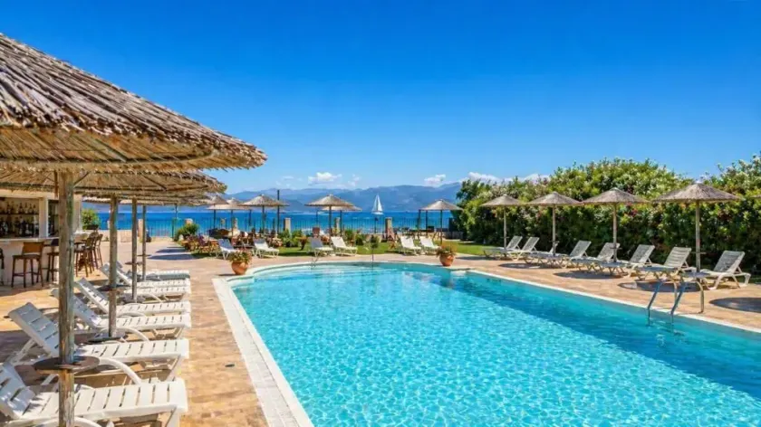 Koulouris Beach Hotel - Image 1