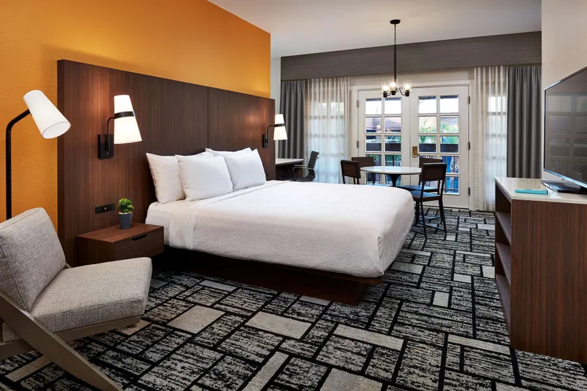 Best Western Plus Meridian Inn & Suites, Anaheim-Orange - Image 1