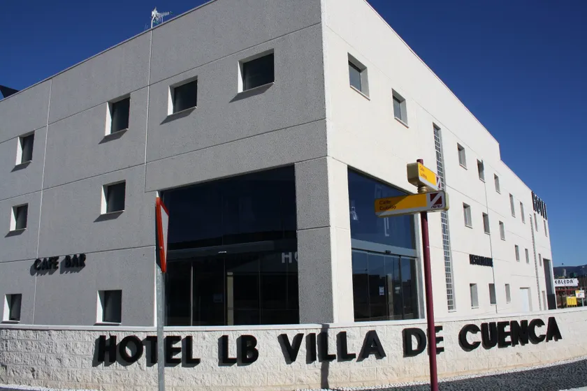 Hotel LB Villa De Cuenca - Image 1