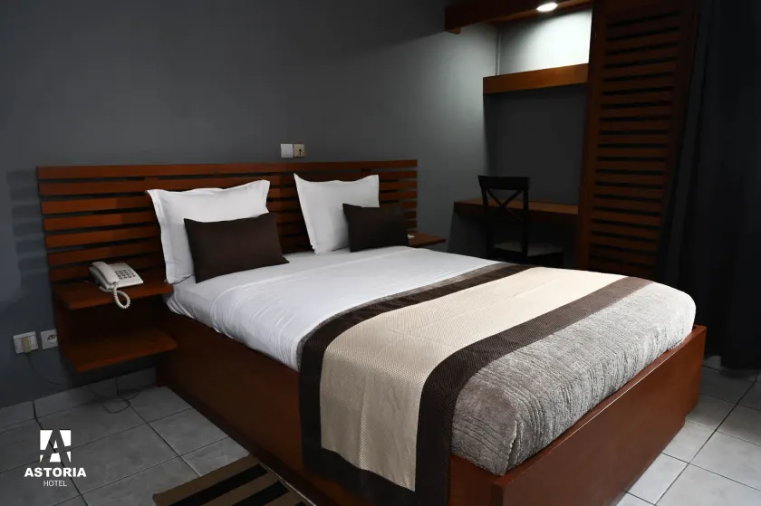 Hotel Astoria - Image 1