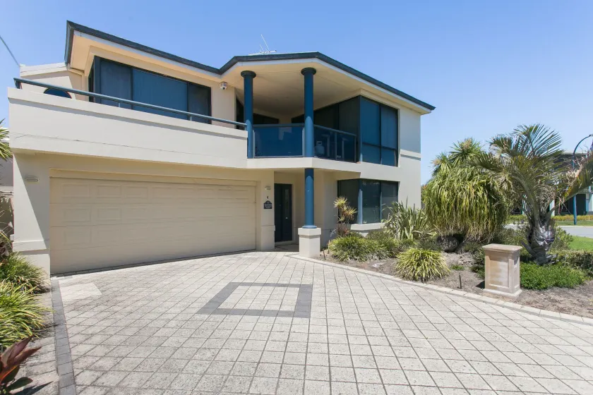 Seahaven by Rockingham Apartments - Image 1