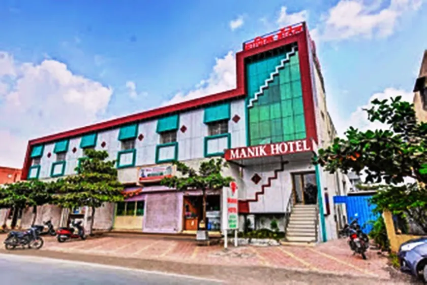 Hotel Manik - Image 1